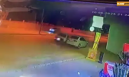 Park halindeki otomobile çarpıp kaçtı: O anlar kamerada