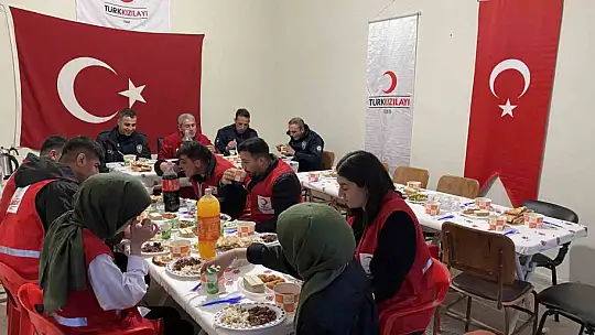 'Kavga var' diye çağrılan polislere iftar sürprizi