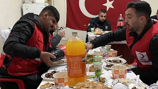 'Kavga var' diye çağrılan polislere iftar sürprizi