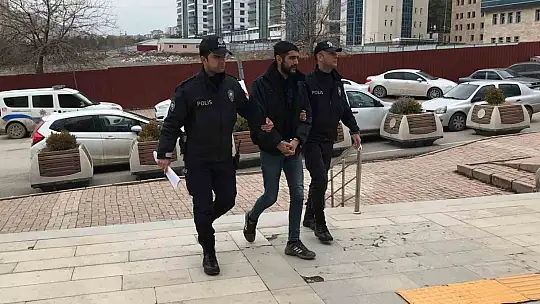 25 suç kaydı bulunan şüpheli, hırsızlık sonrası yakalandı