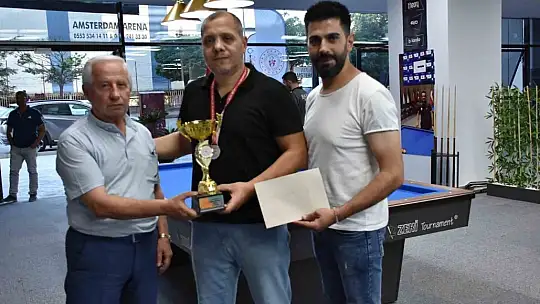 3 Bant Bilardo Bölge Şampiyonası Elazığ'da düzenlendi
