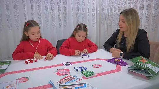 8 yaşındaki şampiyon ikizler matematikte dünyayı dize getirdi