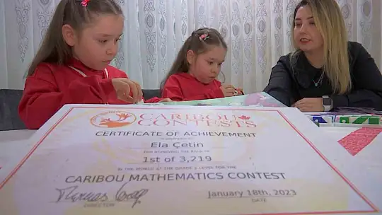 8 yaşındaki şampiyon ikizler matematikte dünyayı dize getirdi