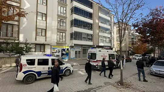 85 yaşındaki adam 4'üncü kattan düşerek öldü