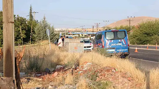 Ağaçları kırıp tarlaya uçtu, tekerleği ise 50 metre uzaklıktaki bahçeye fırladı