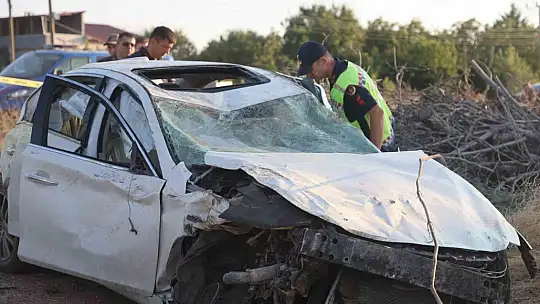 Ağaçları kırıp tarlaya uçtu, tekerleği ise 50 metre uzaklıktaki bahçeye fırladı