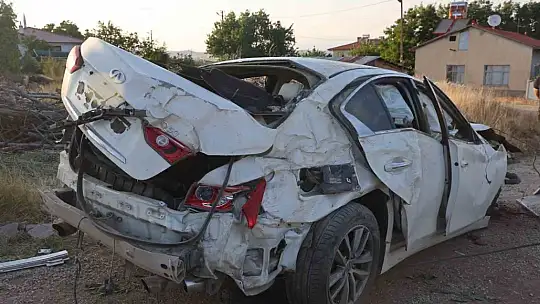 Ağaçları kırıp tarlaya uçtu, tekerleği ise 50 metre uzaklıktaki bahçeye fırladı