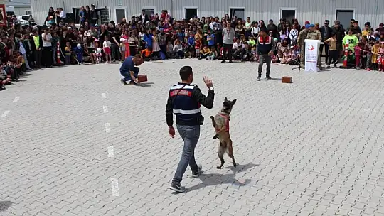 Ahıska Türklerine özel ziyaret: Komandolar teşekkür etti