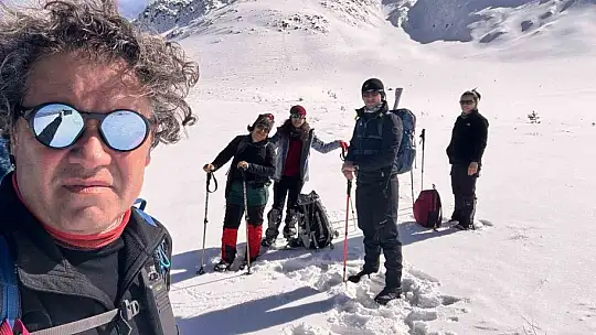 Arkadaşlarının anısına 2347 rakımlı Hazarbaba Dağı'na tırmandılar