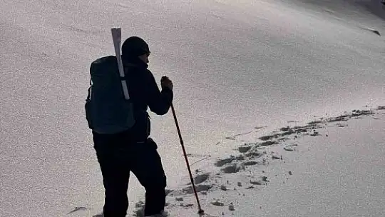 Arkadaşlarının anısına 2347 rakımlı Hazarbaba Dağı'na tırmandılar