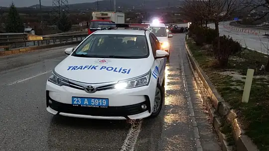 Kekliktepe'de otomobil takla attı