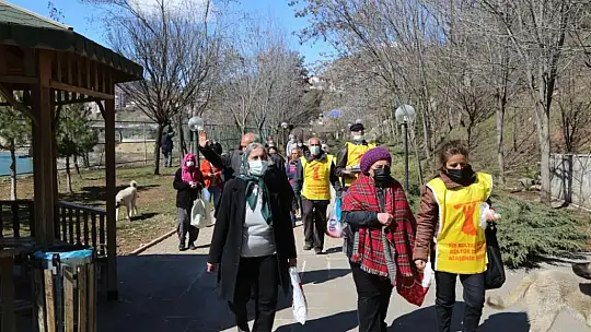 Tunceli'de vatandaşlar 'Kara Çarşamba' için bir araya geldi