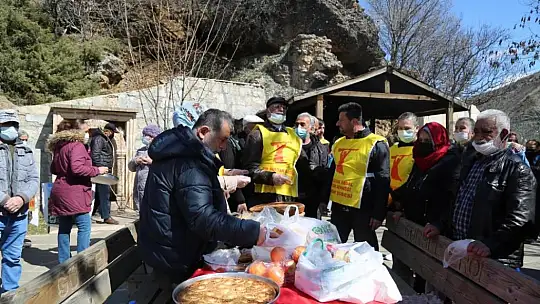 Tunceli'de vatandaşlar 'Kara Çarşamba' için bir araya geldi