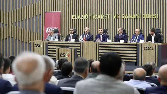 Bakan Kacır, iş dünyası ile bir araya geldi