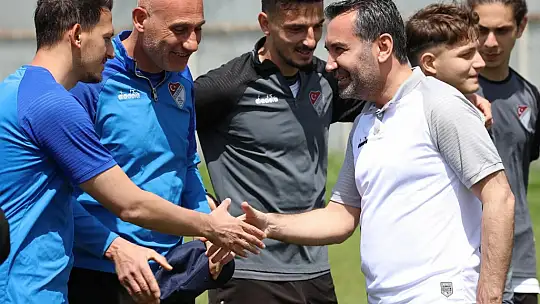 Başkan Şerifoğulları Elazığspor'un antrenmanına çıktı