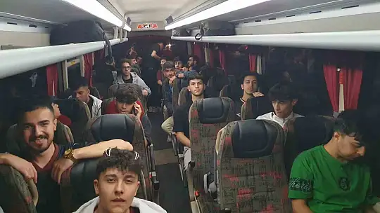 Başkan Şerifoğulları taraftarı yalnız bırakmadı, İstanbul'a 20 araç kaldırdı
