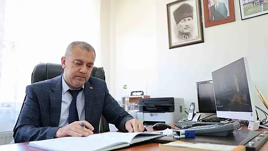 Büyüdüğü çocuk yuvasının müdürü oldu, göremediği baba sevgisini çocuklara veriyor