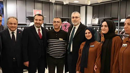 Çalışma ve Sosyal Güvenlik Bakanı Işıkhan esnafla bir araya geldi