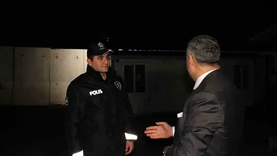 CHP'li Erol polislerle bir araya geldi