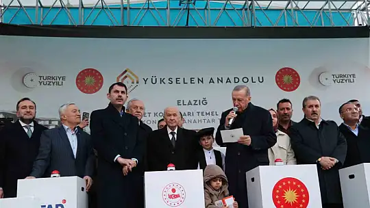 Cumhurbaşkanı Erdoğan, Elazığ'da depremzedelere seslendi