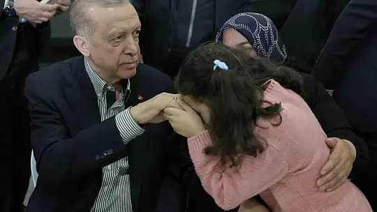 Cumhurbaşkanı Erdoğan Elazığ'da depremzedelerle iftarda buluştu