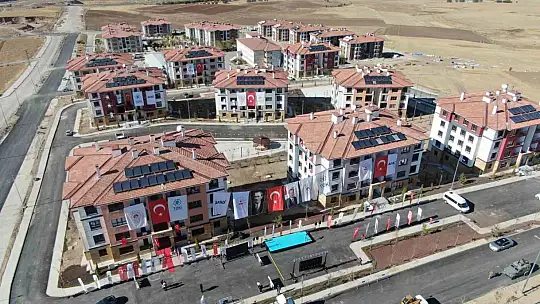 Cumhurbaşkanı Erdoğan'ın katılımıyla Elazığ'da 569 deprem konutunun kurası çekildi