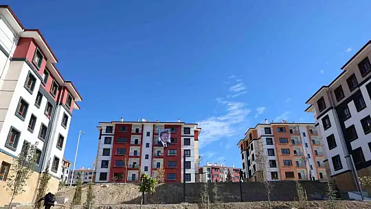 Cumhurbaşkanı Erdoğan'ın katılımıyla Elazığ'da 569 deprem konutunun kurası çekildi