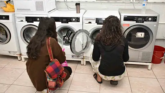 Depremzedelere yuva olan yurtlara öğrenciler yerleşmeye başladı