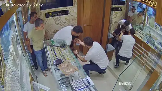 Dili boğazına kaçan vatandaşa hayati müdahale