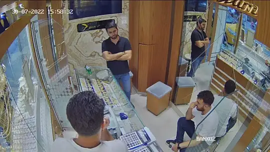 Dili boğazına kaçan vatandaşa hayati müdahale
