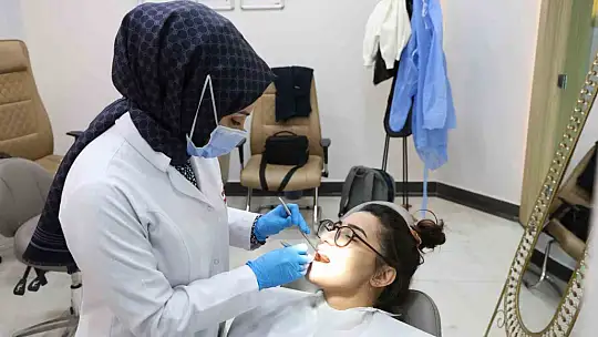 Diş hekimi Yüksel: ''Diş gıcırdatmanın yüzde 90'ı strese bağlı olarak ortaya çıkıyor''