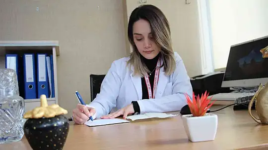 Diyetisyen Tekay: 'Ramazan ayında sağlıklı beslenmenin yolu iftar ve sahur arasında yeterli sıvı tüketmekten geçiyor'