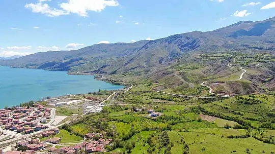 Doğal güzellikleriyle cezbeden Sivrice, misafirlerini bekliyor