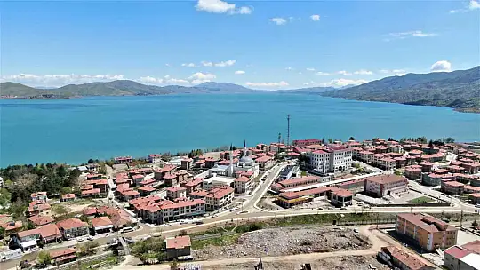 Doğal güzellikleriyle cezbeden Sivrice, misafirlerini bekliyor