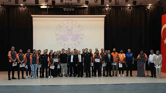 Eğitimlerini tamamlayan ELBAK ekibine sertifikaları verildi