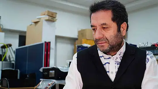 Einstein'ın Nobel ödülü aldığı 'foton teorisi'ni Türk profesör ispatladı