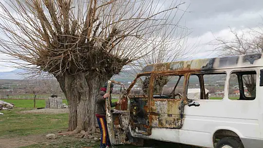 Ekmek tekneleri yanan aile yardım bekliyor