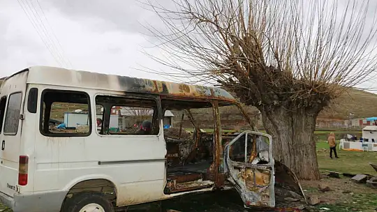 Ekmek tekneleri yanan aile yardım bekliyor