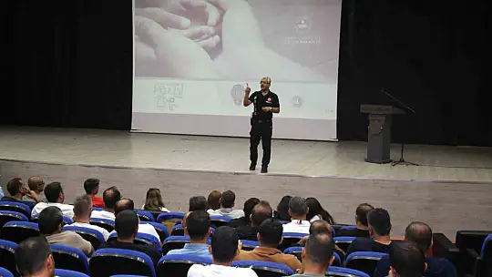 Elazığ Belediyesi çalışanlarına narko-rehber semineri verildi