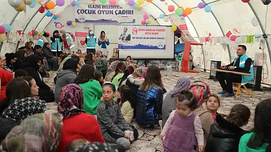 Elazığ Belediyesi depremzede kadınları yalnız bırakmadı