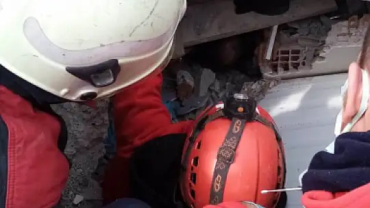 Elazığ Belediyesi itfaiye ekiplerinden hayatta tutan 'dokunuş'
