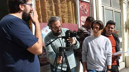 Elazığ Belediyesi Sanat Akademisi, yeni öğrencilerini arıyor