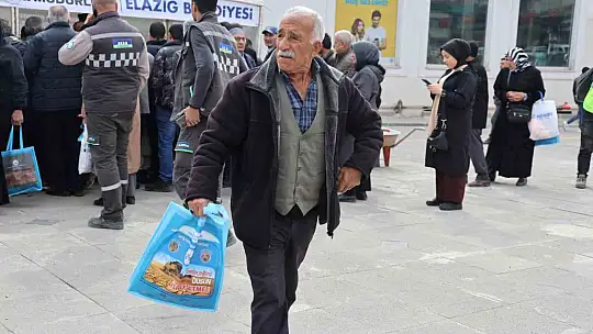 Elazığ Belediyesinden can dostlara 10 ton mama ve kuş yemi desteği