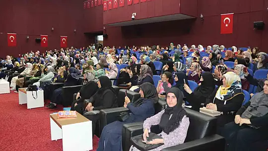 Elazığ'da 'aile' konulu program düzenlendi