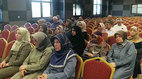 Elazığ'da 'Bir yetime aile olma' paneli düzenlendi