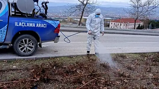 Elazığ'da ilaçlama çalışmaları sürüyor