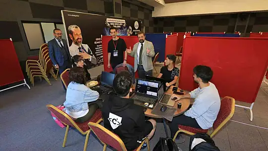 Elazığ'da, 'NASA Space Apps Challenge' etkinliğine yoğun ilgi