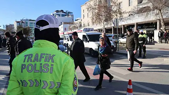 Elazığ'da 'Önce Yaya' uygulaması