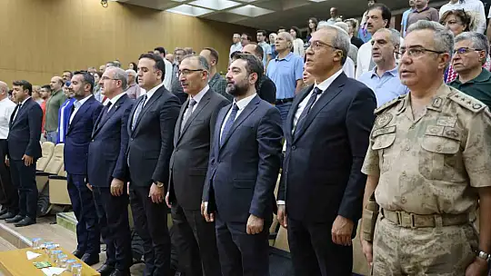 Elazığ'da 'Türk Tarihinde Darbeler ve 15 Temmuz Konferansı' düzenlendi
