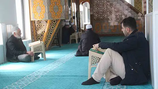 Elazığ'da 14 asırlık mukabele geleneğini genç hafızlar sürdürüyor
